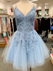 A-Line Blue Tulle Appliuqes Spaghetti Straps Beading Homecoming Dresses