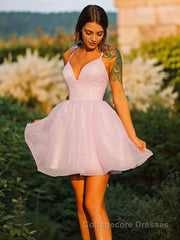 A-Line/Princess V-neck Short/Mini Lace Homecoming Dresses