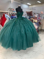 Ball Gown Beaded Quinceanera Dress Spaghetti Straps Emerald Green Quince Dress