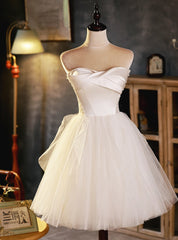 Beige Tulle Satin Strapless Pleats Homecoming Dresses