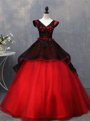 Black Dark Red Tulle V-neck Appliques Quinceanera Dresses