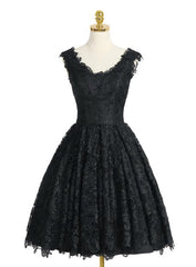 Black V-neck Prom Dresses A-line Knee-length Homecoming Dresses