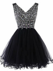 Black V-neck Tulle Beading Crystal Short Homecoming Dresses