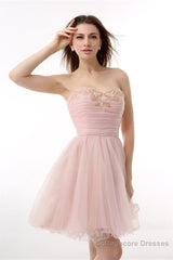 Blushing Pink Sweetheart Beaded A-line Short Homecoming Dresses