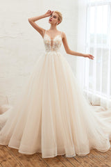 Champagne Spaghetti Straps V-neck Floor Length A-line Lace Tulle Wedding Dresses