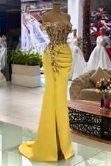 Column Yellow Sleeveless Off-The-Shoulder Stain Long Sweetheart Evening Dresses with Beadings