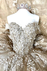 Glamorous Gold Sweetheart Ball Gown with Cape Sleeves Quinceanera Dresses