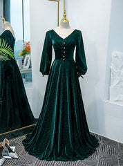 Green V-neck Long Sleeve Pearls Prom Dresses