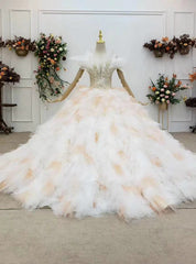 High Quality Champagne Ball Gown Tulle Spagehtti Straps Appliques Beaidng Wedding Dresses