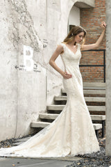 Mermaid Ivory V neck Lace Wedding Dresses with Ruffless Train