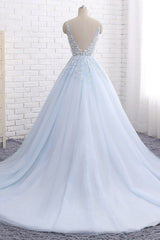 Quinceanera Dresses Ball Gown Chapel Train V Neck Sleeveless Backless Appliques Prom Dresses