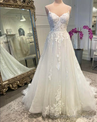 Straps A-line Tulle Wedding Dress with Appliques