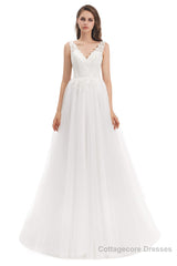 Tulle V-neck Appliques Wedding Dresses