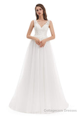 Tulle V-neck Appliques Wedding Dresses