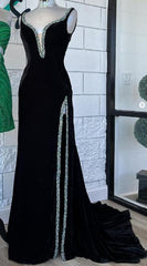 V-neck Black Long Prom Dresses with Beading