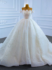 White Ball Gown Tulle Sequins Scoop Pearls Wedding Dresses