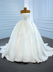 White Satin Strapless Pearls Sleeveless Pleats Wedding Dresses