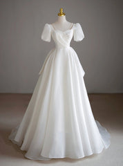 White Tulle Short Sleeve Pleats Wedding Dresses