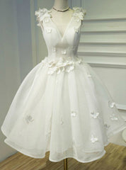 White V-neck Organza Homecoming Dresses