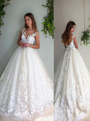 A-Line/Princess V-neck Court Train Tulle Wedding Dresses With Appliques Lace