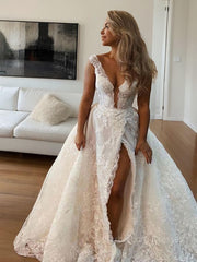 A-Line/Princess V-neck Sweep Train Tulle Wedding Dresses With Leg Slit