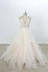 Eye-catching Appliques Tulle A-line Wedding Dress