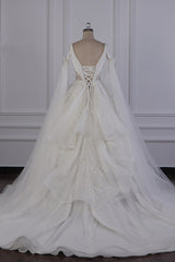 Luxury V-Neck Beadings Wedding Dress Tulle Sleeveless Sequined Bridal Gowns